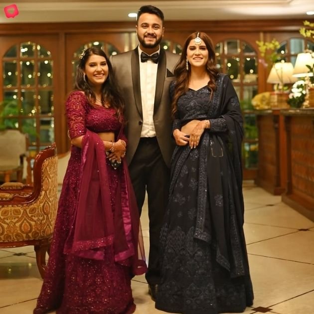playful-sister-wedding-captions-to-lighten-the-mood Playful Sister Wedding Captions to Lighten the Mood