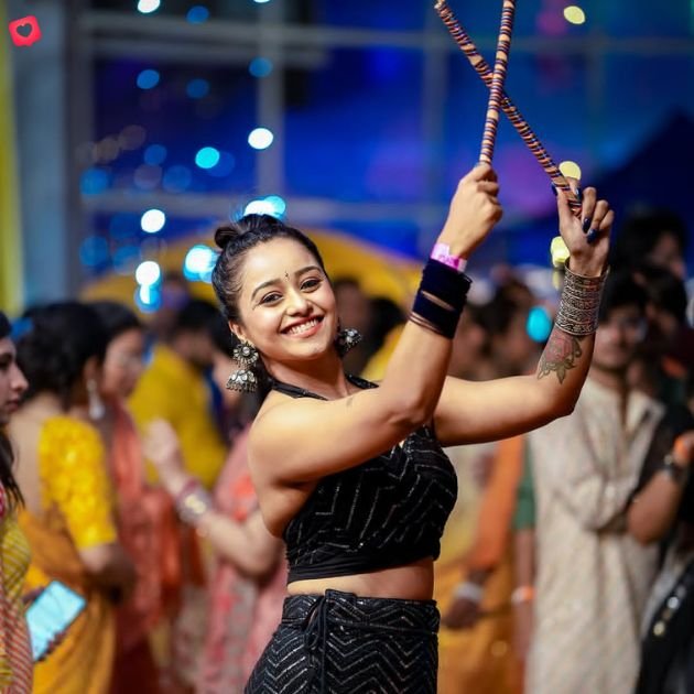 popular-quotes-for-dandiya-captions-on-instagram Popular Quotes for Dandiya Captions on Instagram