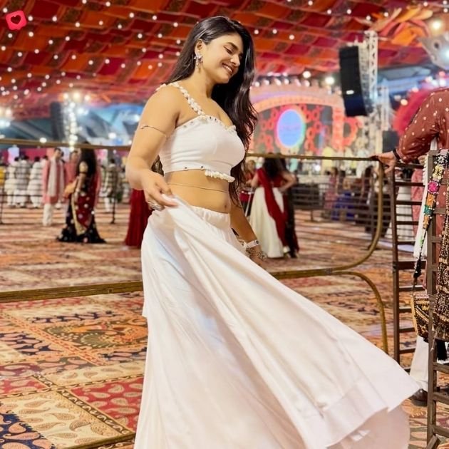 short-and-sweet-dandiya-captions-for-instagram Short and Sweet Dandiya Captions for Instagram
